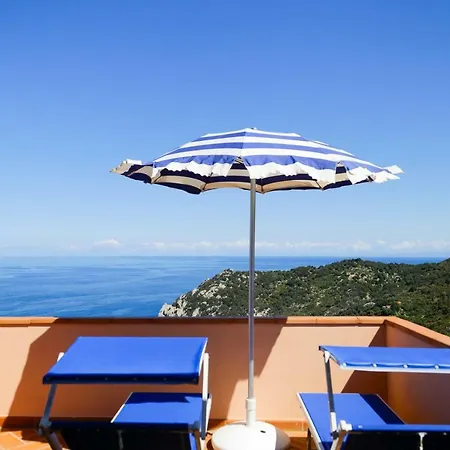 Patresi Mare *